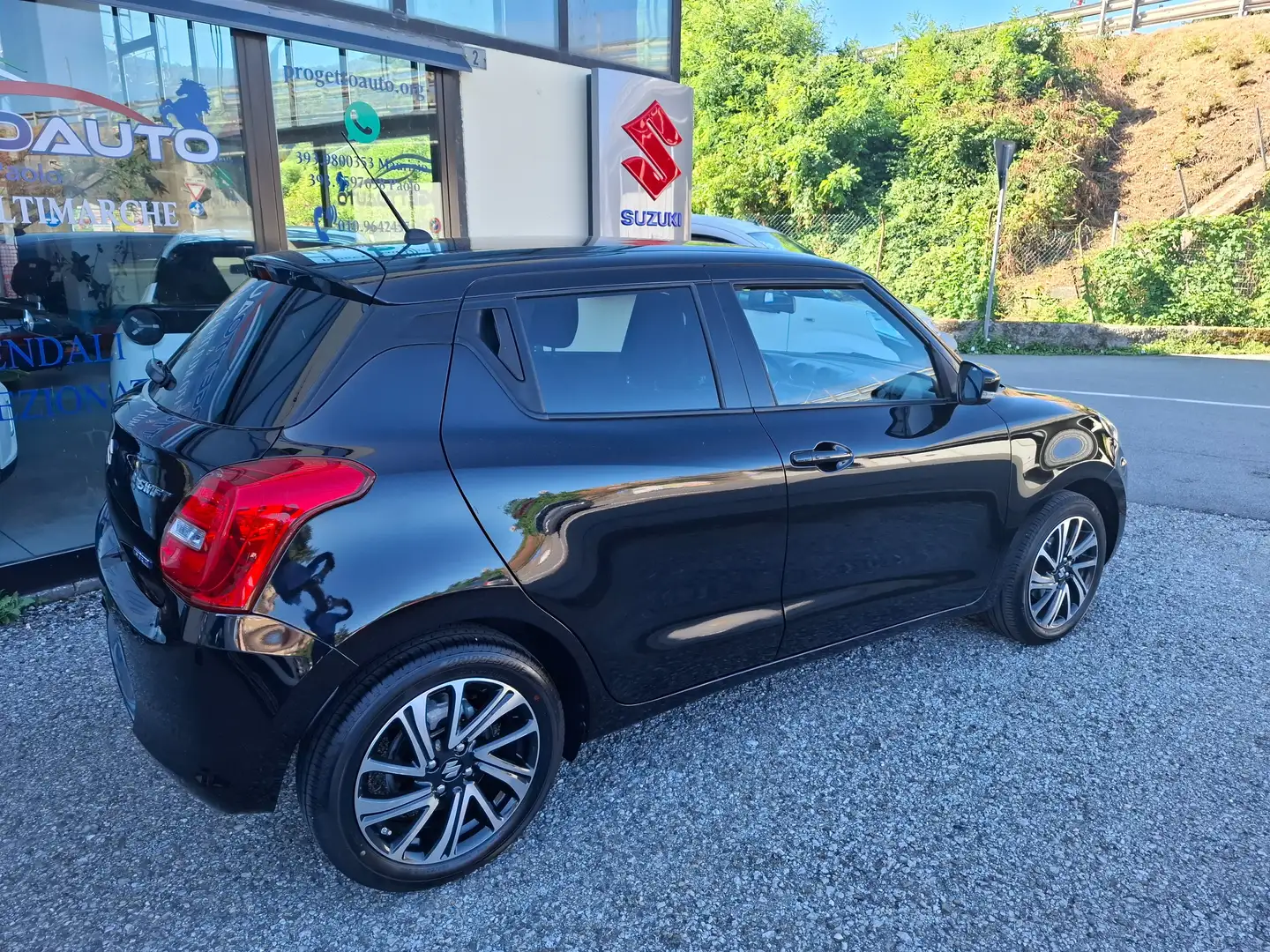 Suzuki Swift 1.2 HYBRID Top 2wd  PARI AL NUOVO !! 7391 KM. Nero - 2