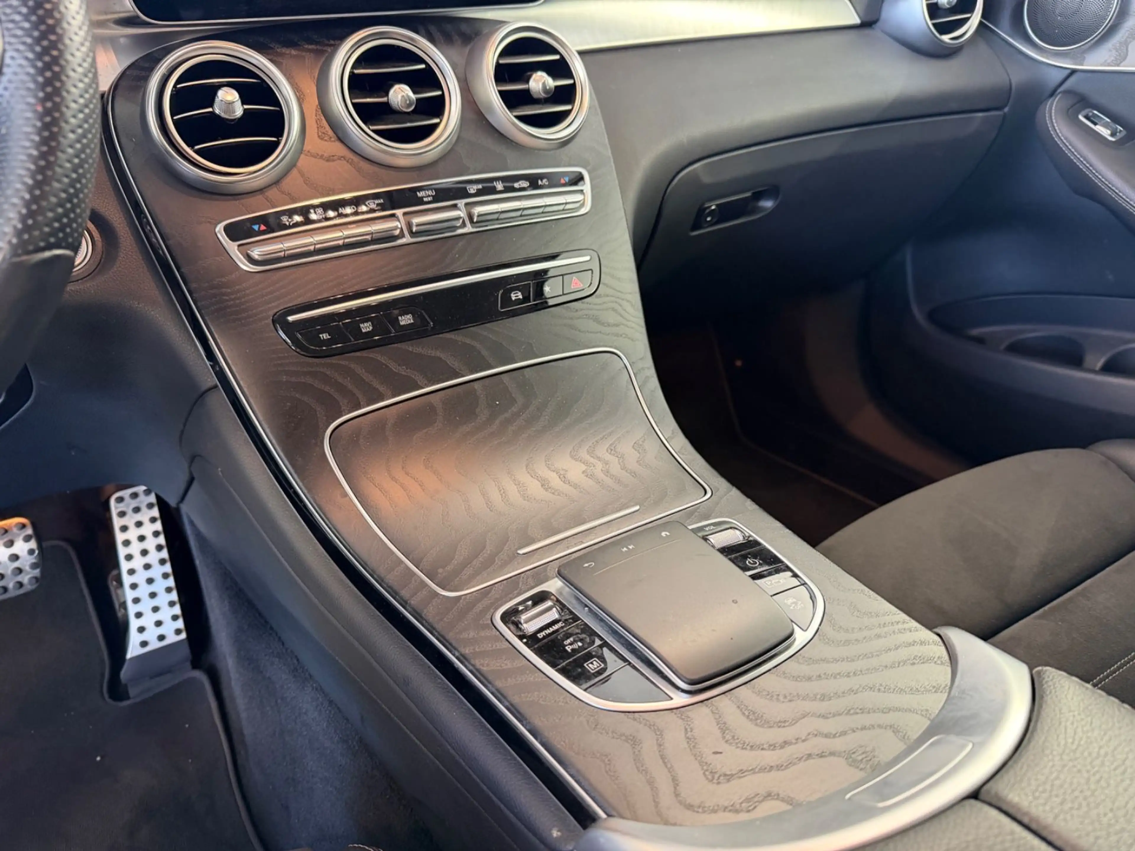 Mercedes-Benz GLC 300 de 4M AMG | DISTRONIC | 360° | AHK — photo 15
