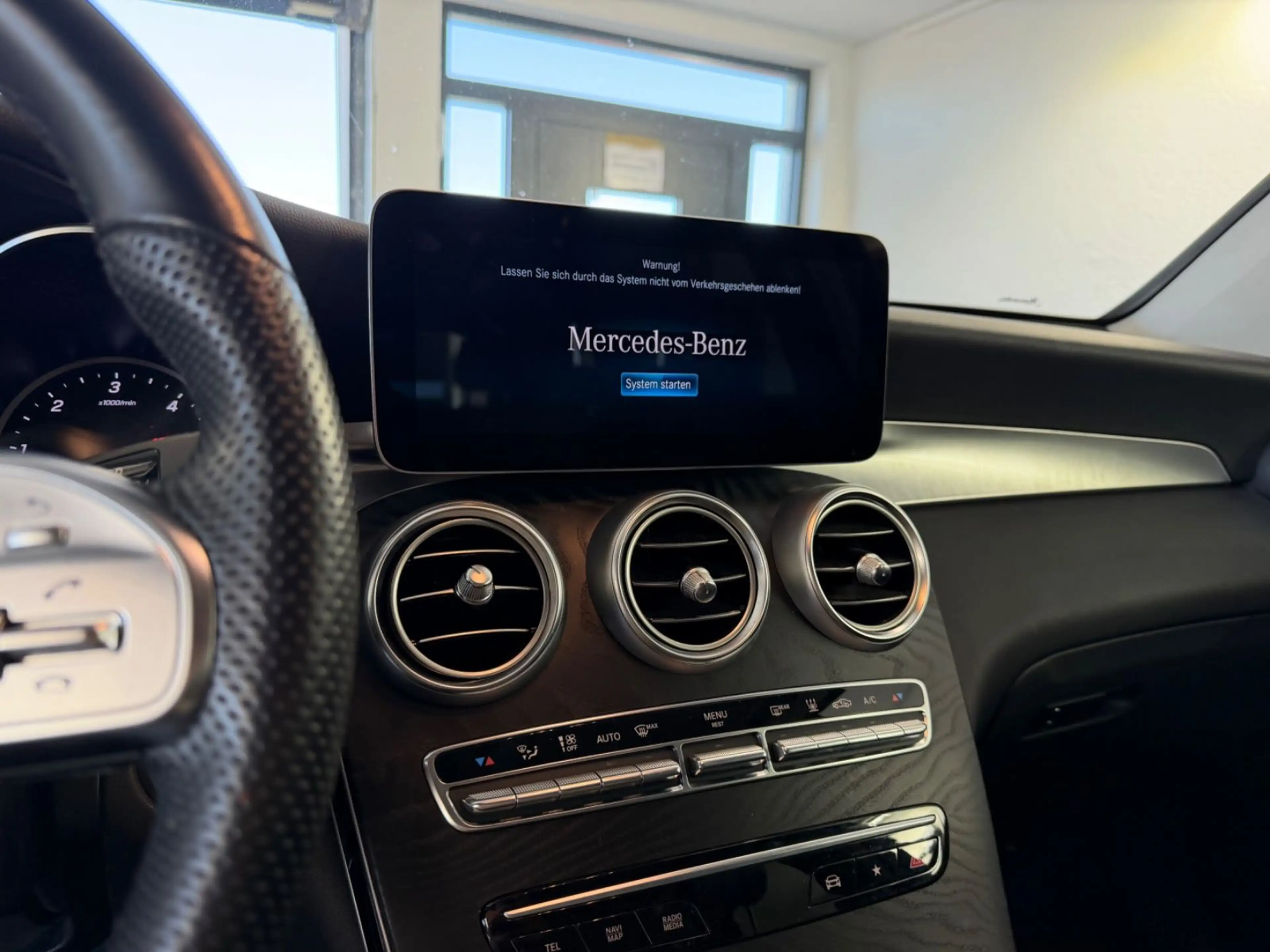 Mercedes-Benz GLC 300 de 4M AMG | DISTRONIC | 360° | AHK — photo 14