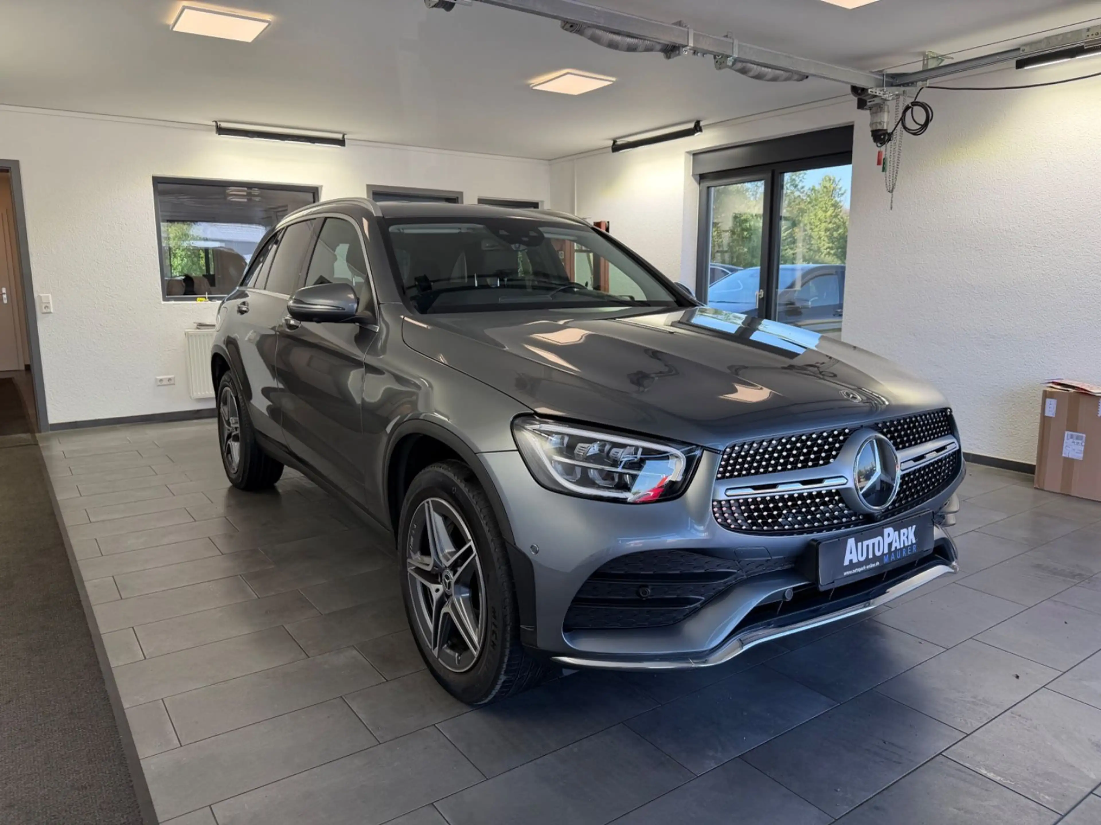 Mercedes-Benz GLC 300 de 4M AMG | DISTRONIC | 360° | AHK — photo 3