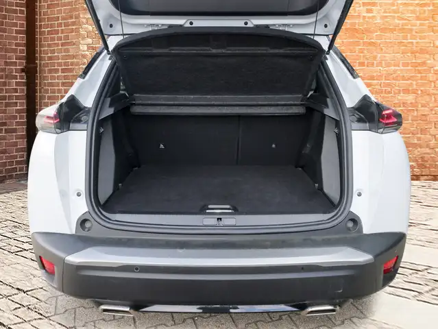 Peugeot 2008 view 6