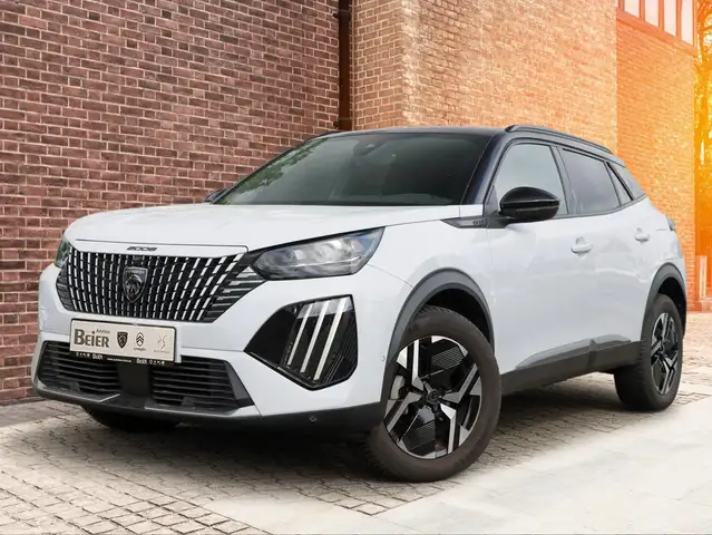 Peugeot 2008 view 2