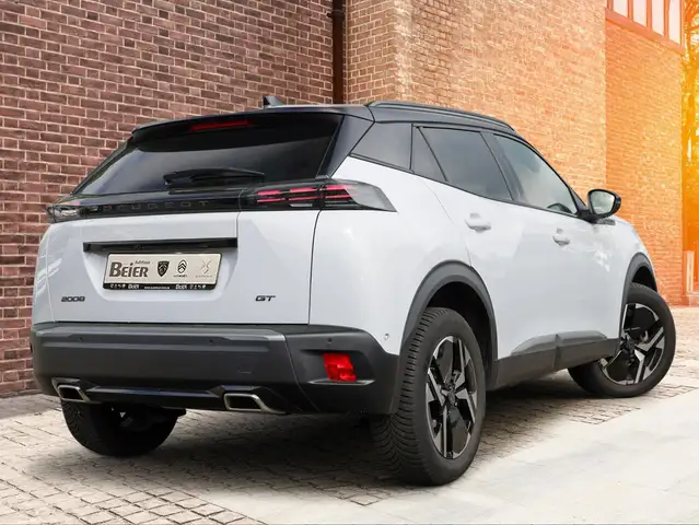Peugeot 2008 view 4