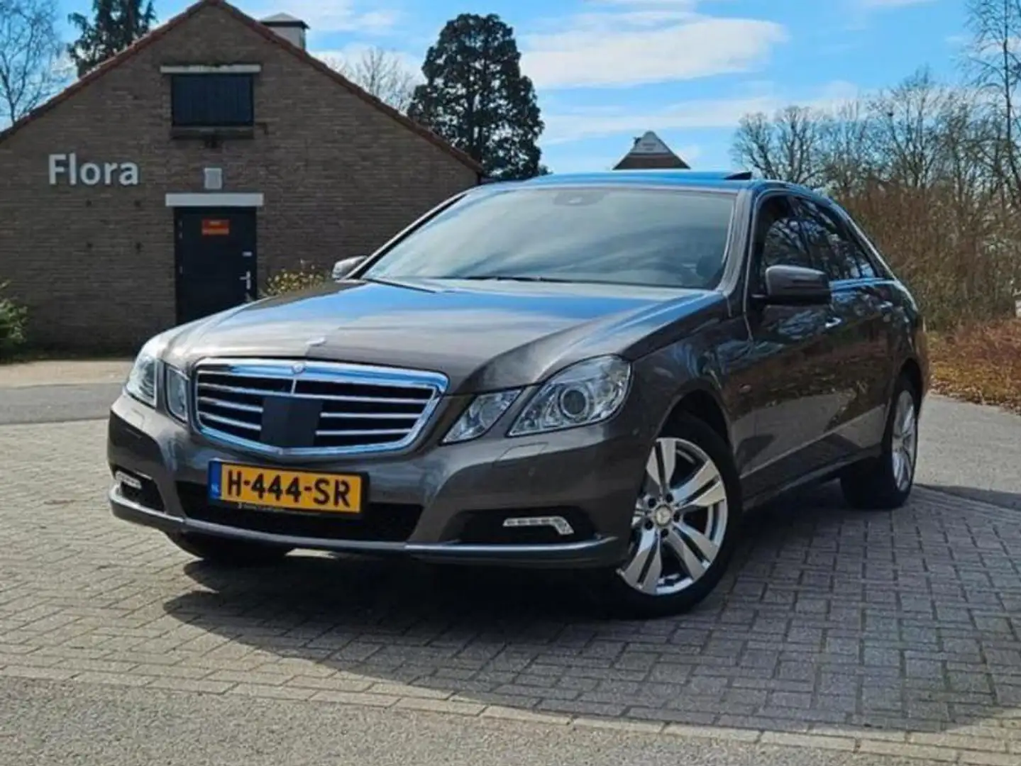 Mercedes-Benz E 350 E+350 CGI+ Avantgarde+ youngtimer - 1