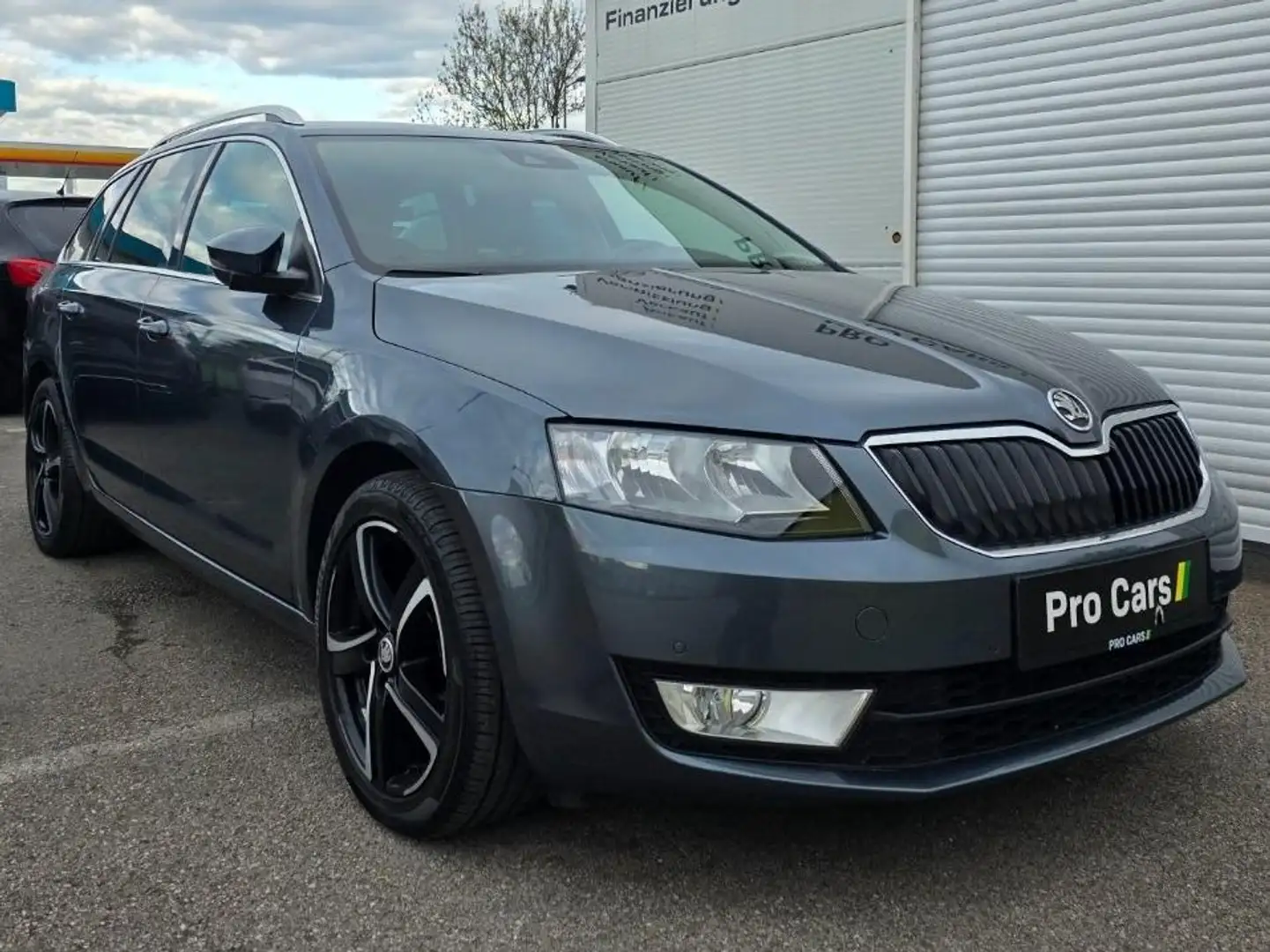 Skoda Octavia Octavia 1,6 TDI, 4X4 Allrad, Leder, RUCKFAHRKAMERA Grau - 1