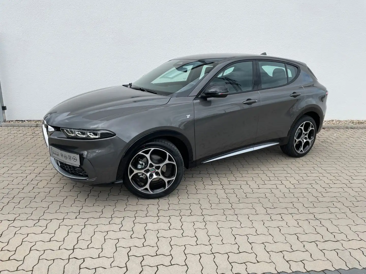 Alfa Romeo Tonale Ti 1.6 VGT-D 96kW (130ps)_4JahreGarantie* Grijs - 1