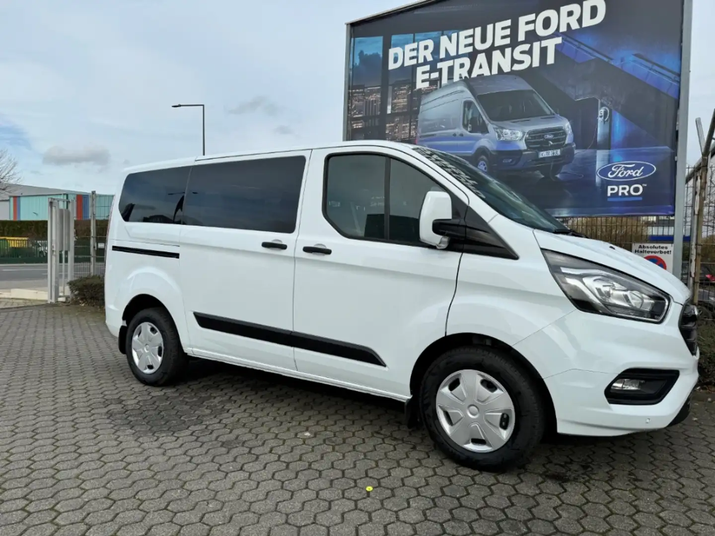 Ford Transit Custom Kombi 320 L2 Trend Ganzjahresreifen+Klima Weiß - 2