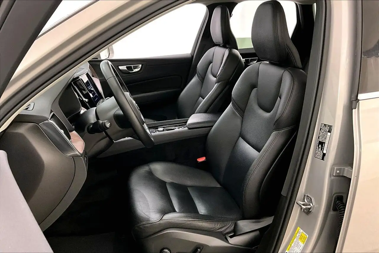 Volvo XC60 снимка Volvo XC60