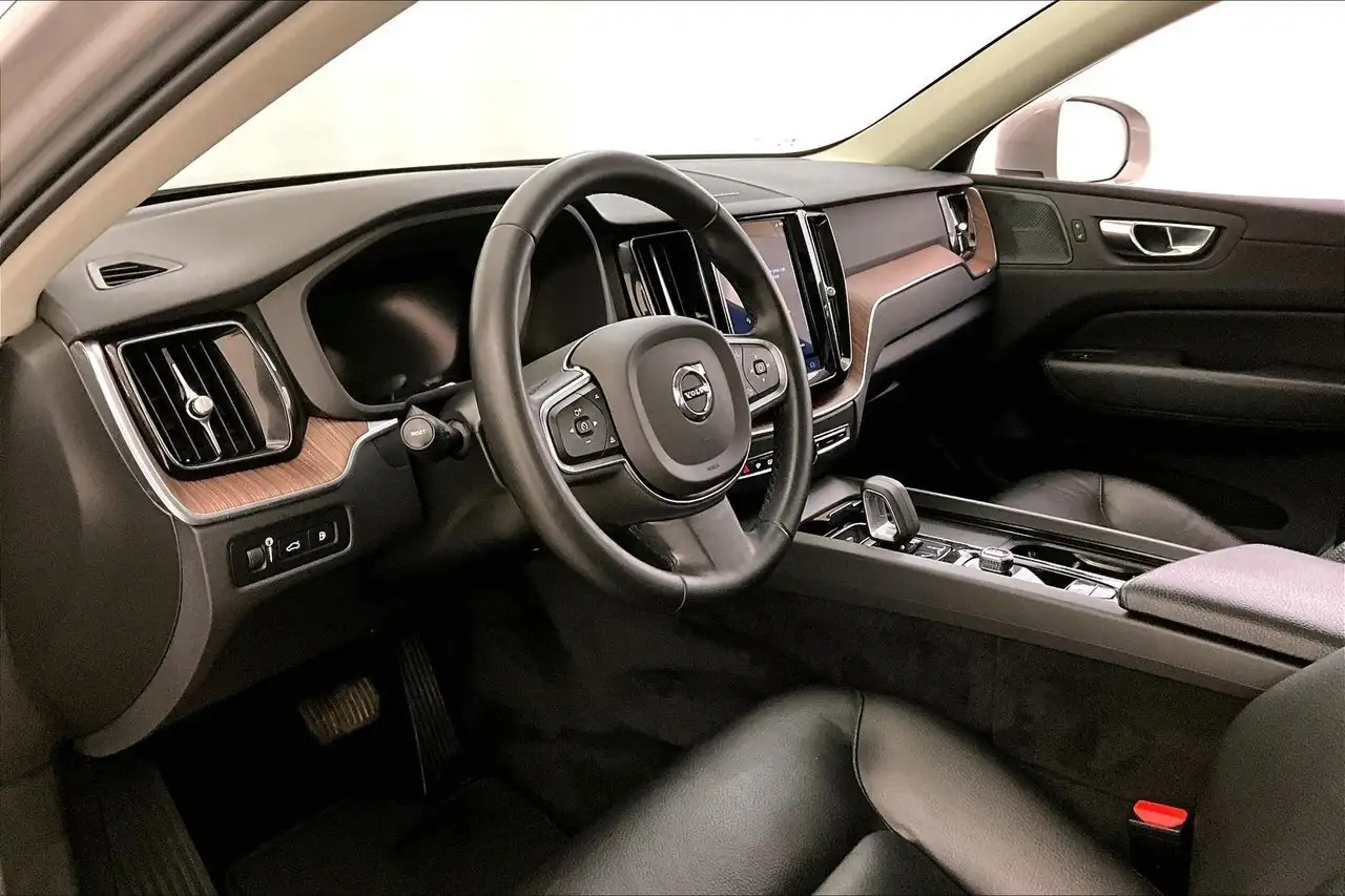 Volvo XC60 снимка Volvo XC60