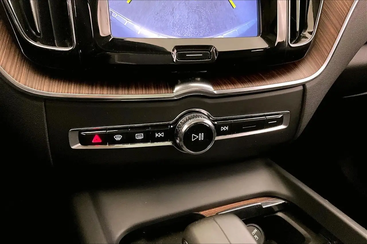 Volvo XC60 снимка Volvo XC60