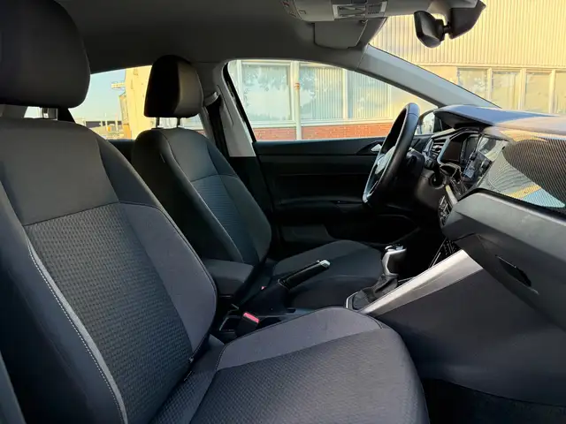 Volkswagen Polo view 17