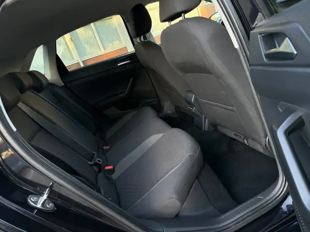 Volkswagen Polo view 15