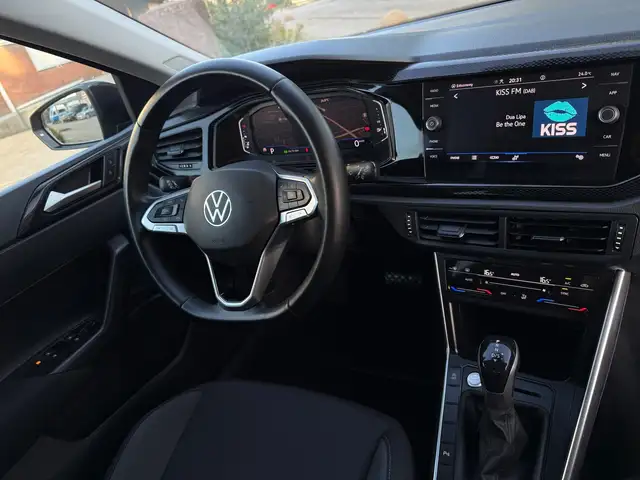 Volkswagen Polo view 18