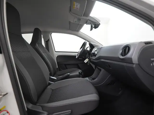 Volkswagen Up! view 3