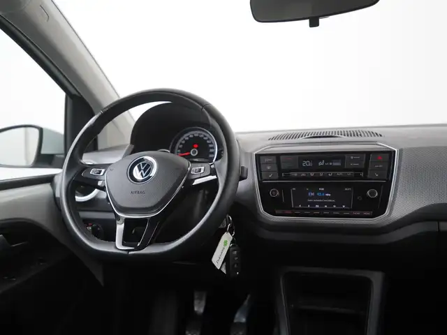 Volkswagen Up! view 5