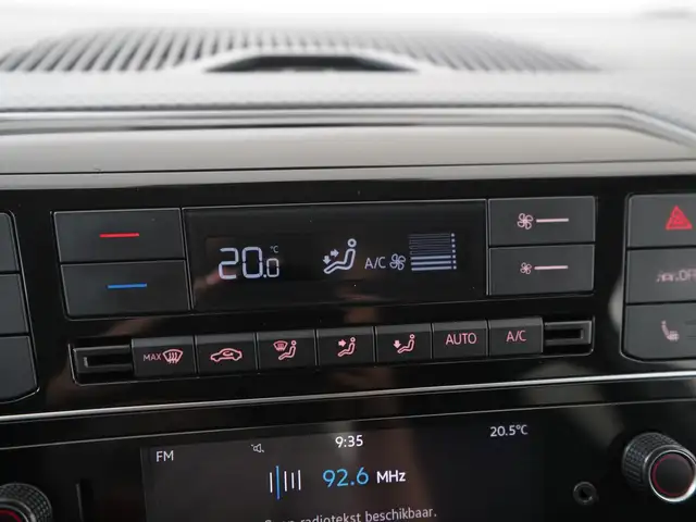 Volkswagen Up! view 13