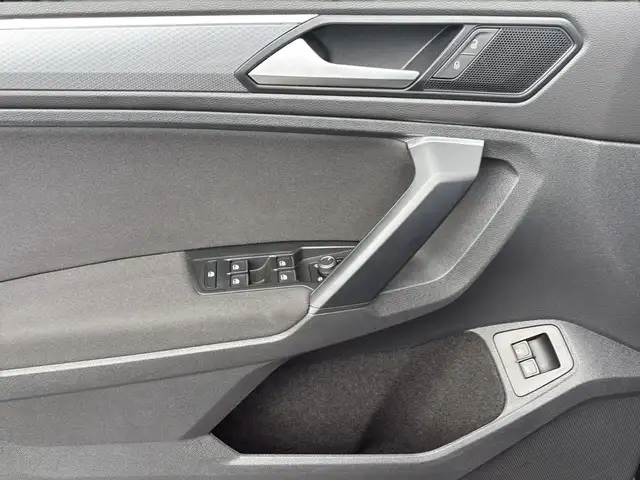 Volkswagen Tiguan view 30