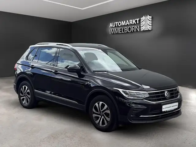 Volkswagen Tiguan main image