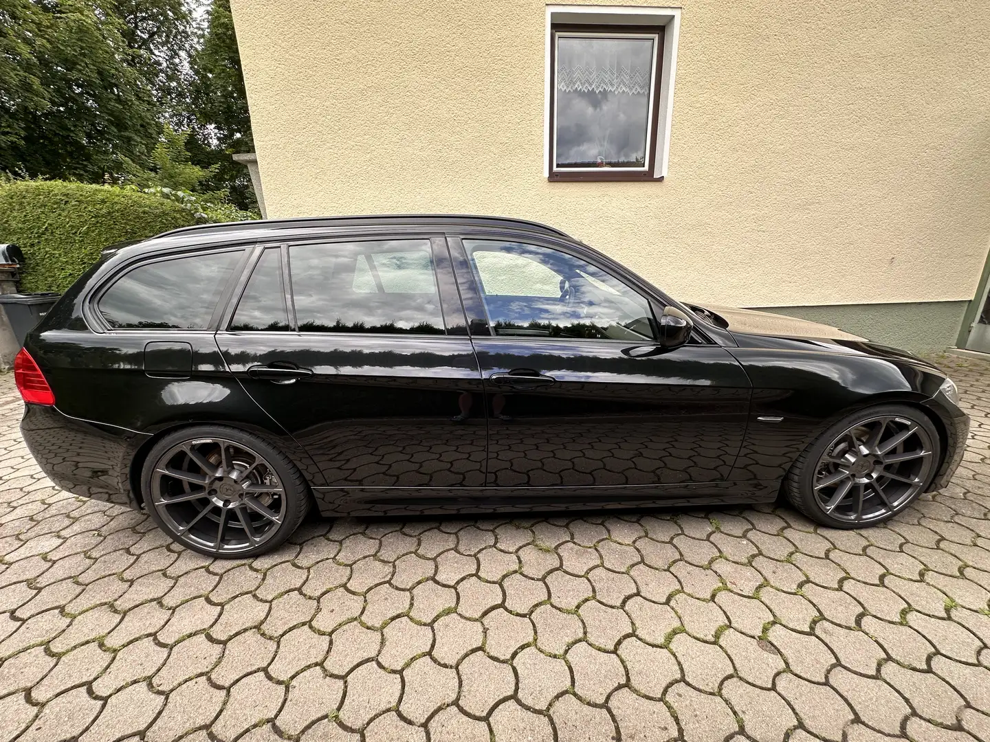 BMW 325 325d Touring Österreich-Paket Österreich-Paket Schwarz - 2