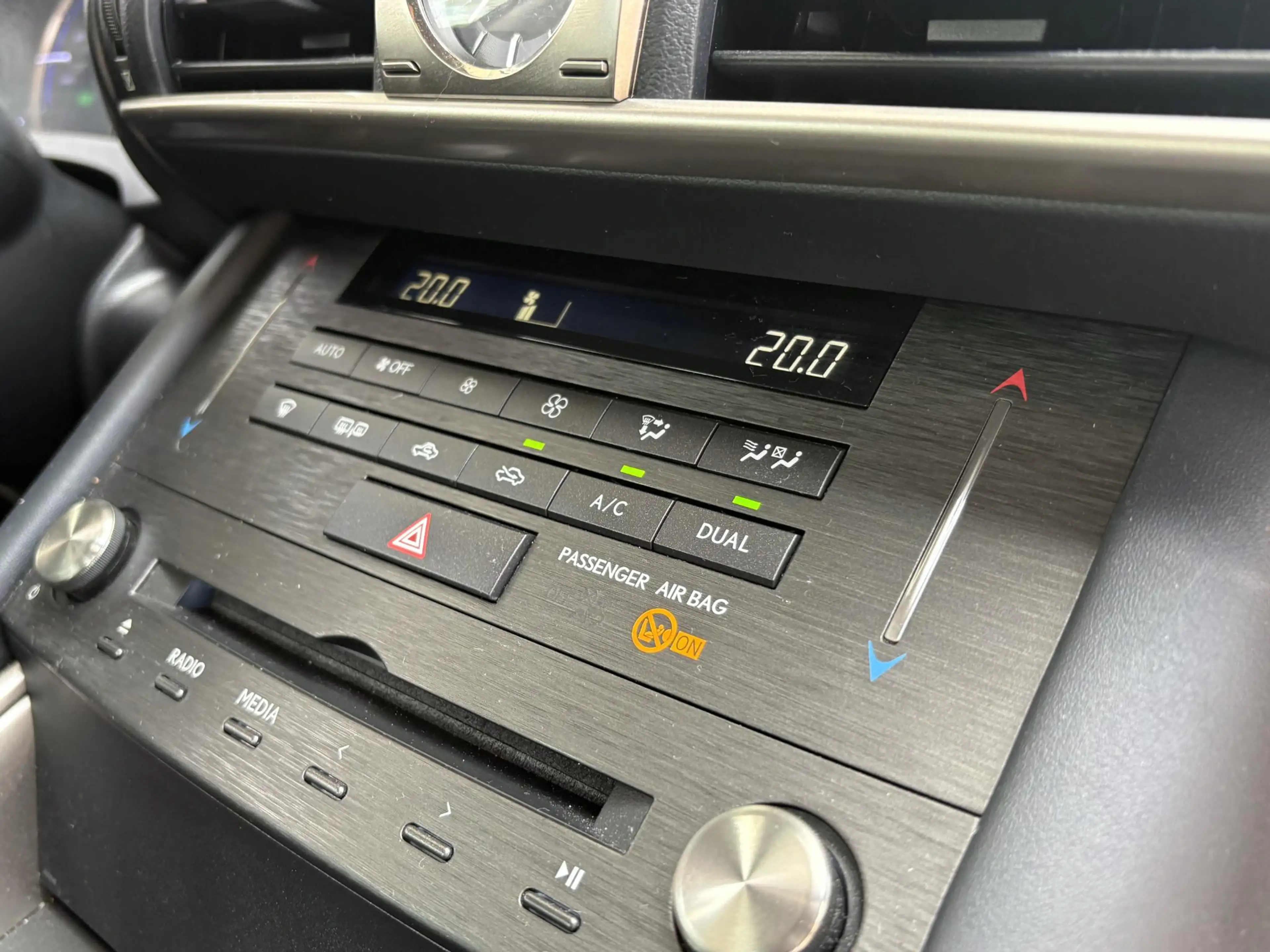 Lexus IS 300 300h Hybrid Sport Edition | Dealeronderhouden | Ac — photo 12