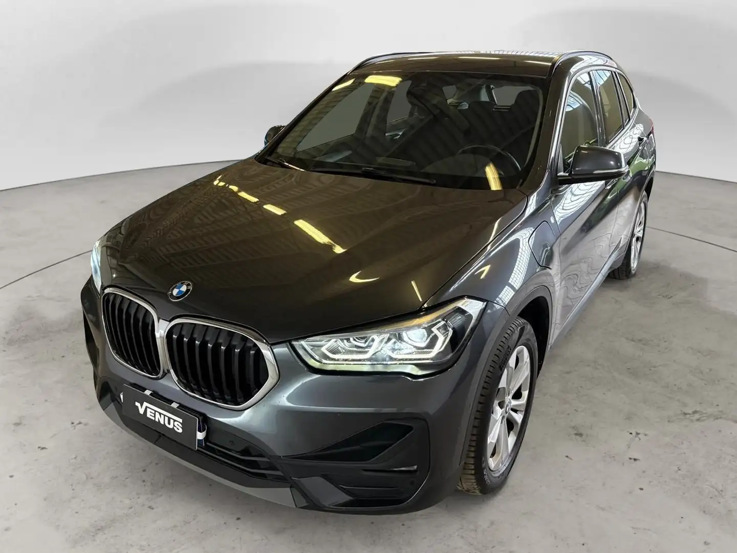 BMW X1 X1 xDrive25e Business Advantage Gris - 2