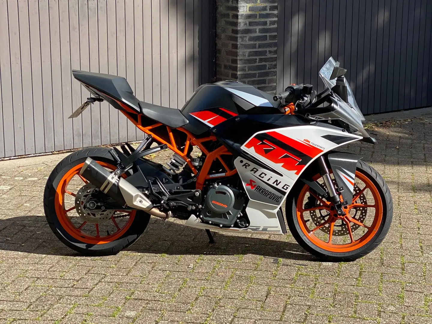 KTM RC 390 Zwart - 1