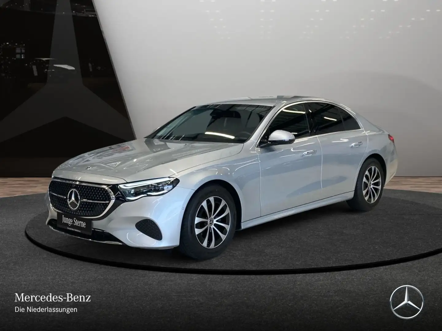 Mercedes-Benz E 200 Avantgarde 360° Burmester Distr. Totwinkel Silber - 2