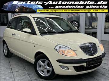 1.2 8V, Klima, Allwetter, erst 60 tkm!