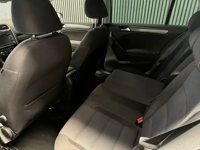 Volkswagen Golf view 22