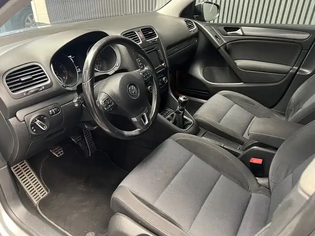 Volkswagen Golf view 21