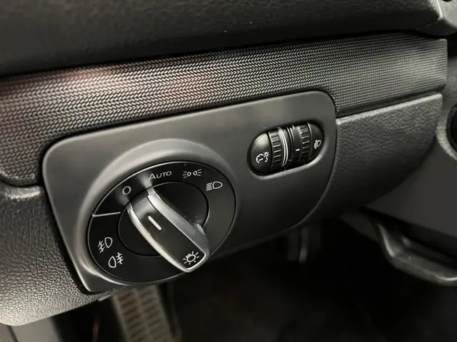 Volkswagen Golf view 19