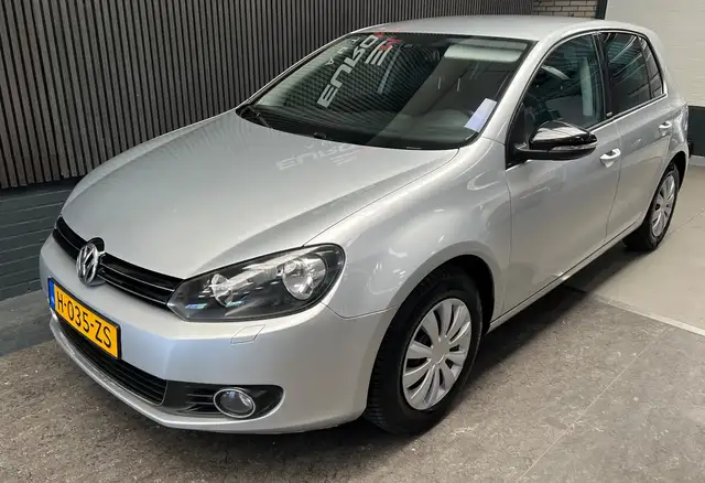 Volkswagen Golf view 5