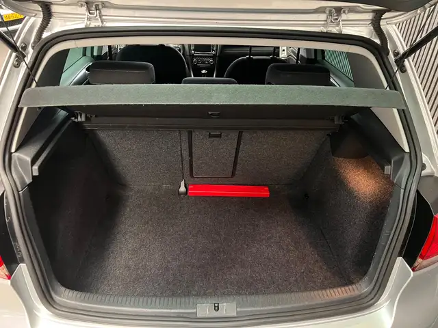 Volkswagen Golf view 23