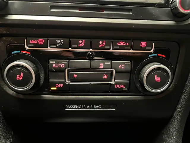 Volkswagen Golf view 18