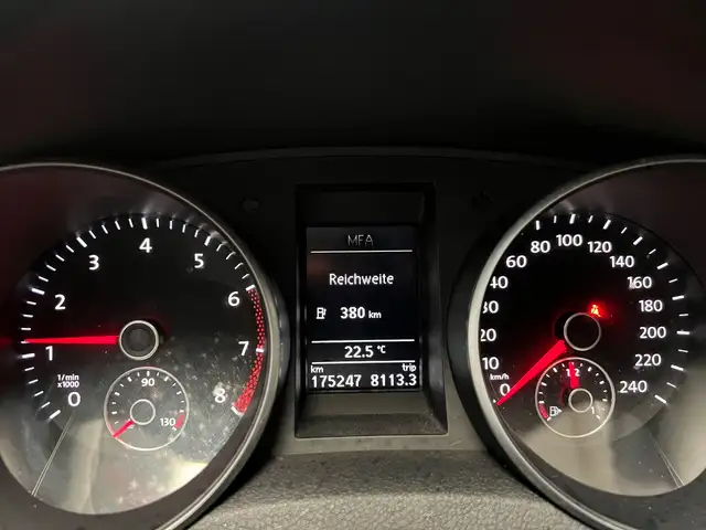 Volkswagen Golf view 16