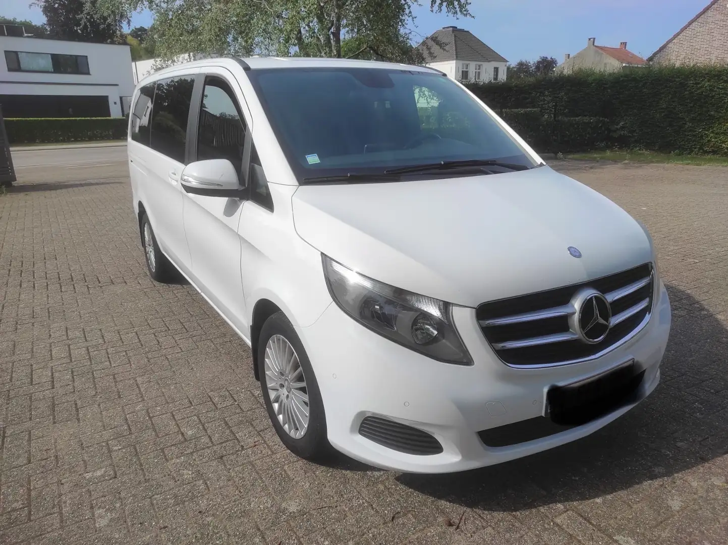 Mercedes-Benz V 220 - 1