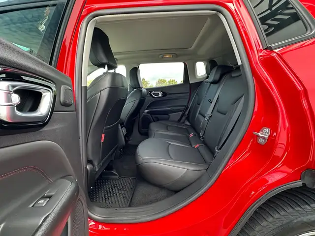 Jeep Compass view 13