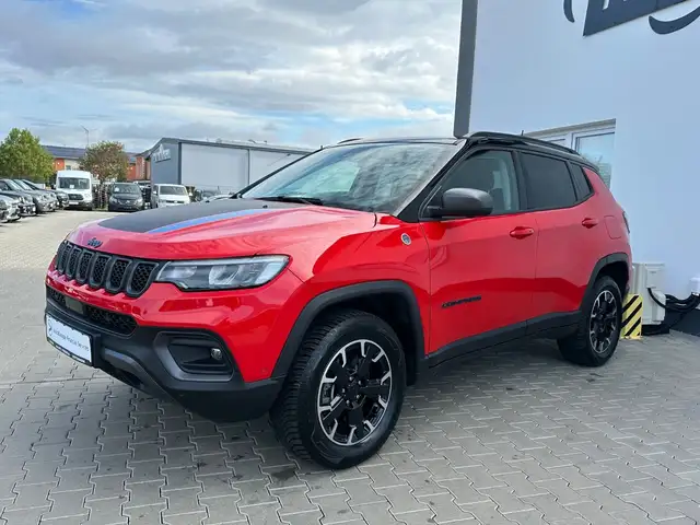 Jeep Compass view 3