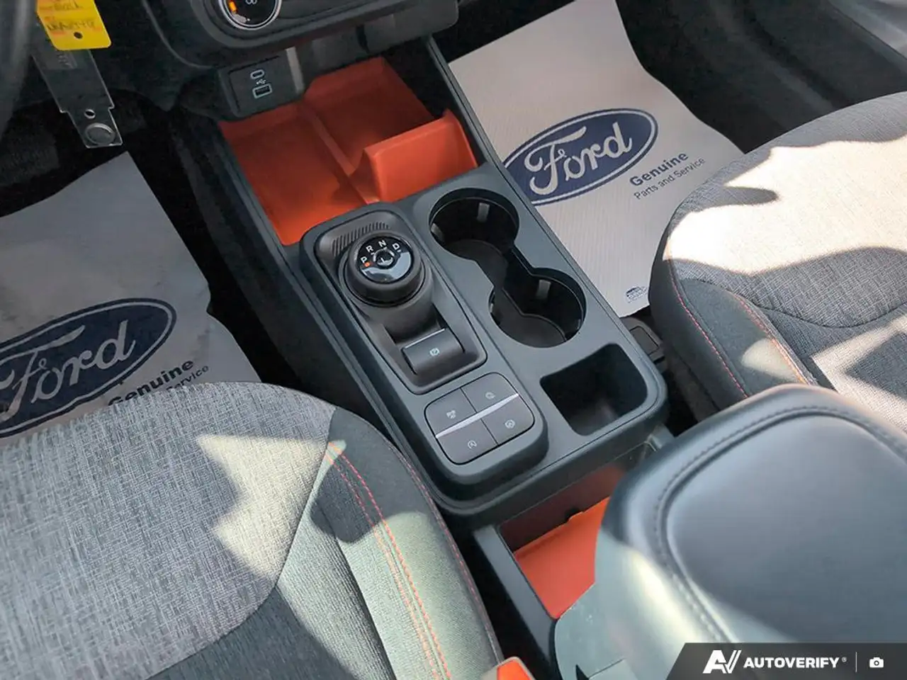 Ford Maverick снимка Ford Maverick