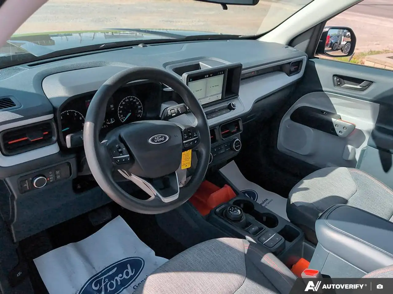 Ford Maverick снимка Ford Maverick