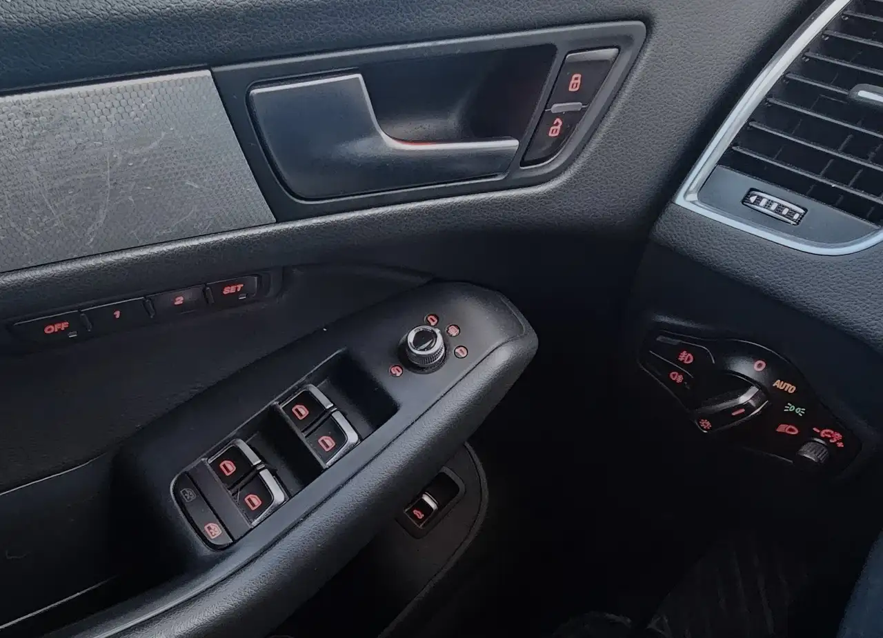 Audi Q5 снимка Audi Q5