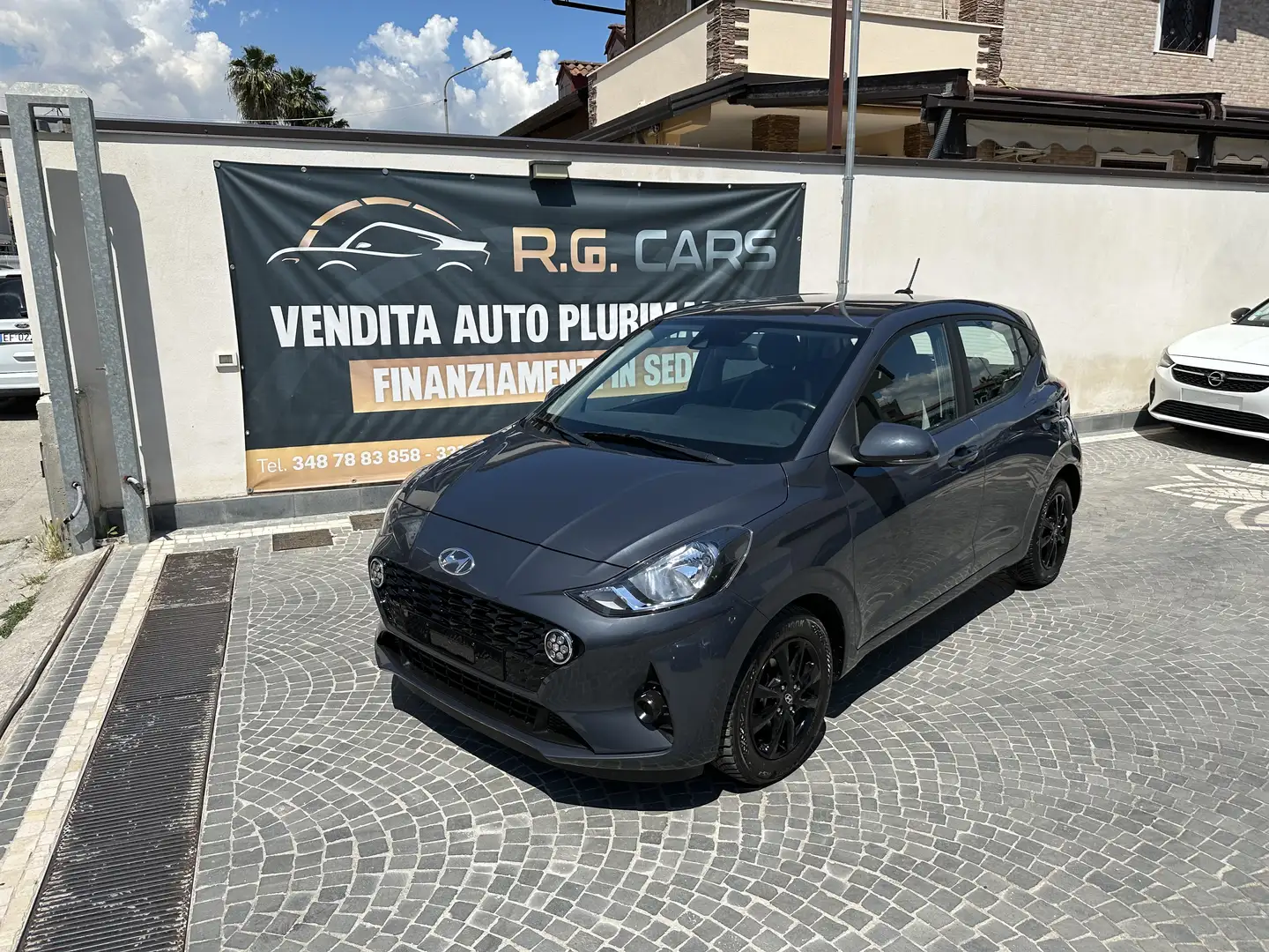 Hyundai i10 1.0 mpi Tech at - 1