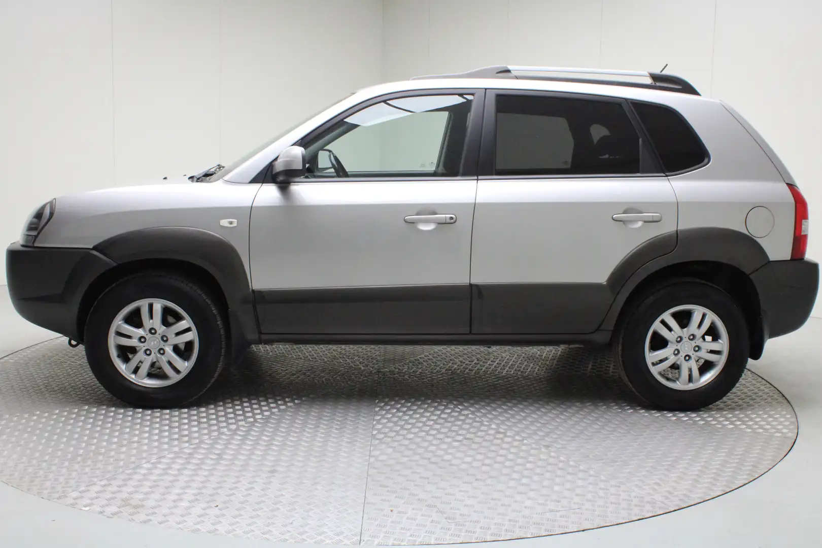 Hyundai TUCSON 2.0i Style | Gereserveerd | zo mee nemen | trekhaa Gris - 2