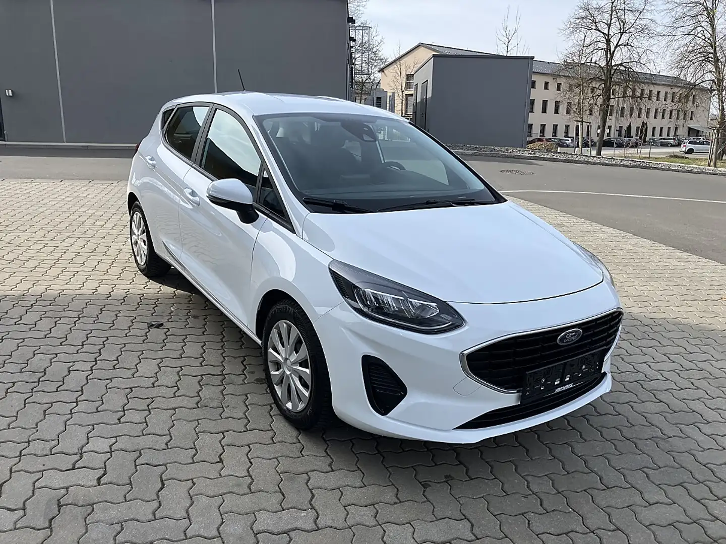 Ford Fiesta Cool & Connect 1,1 Start/Stop Weiß - 2