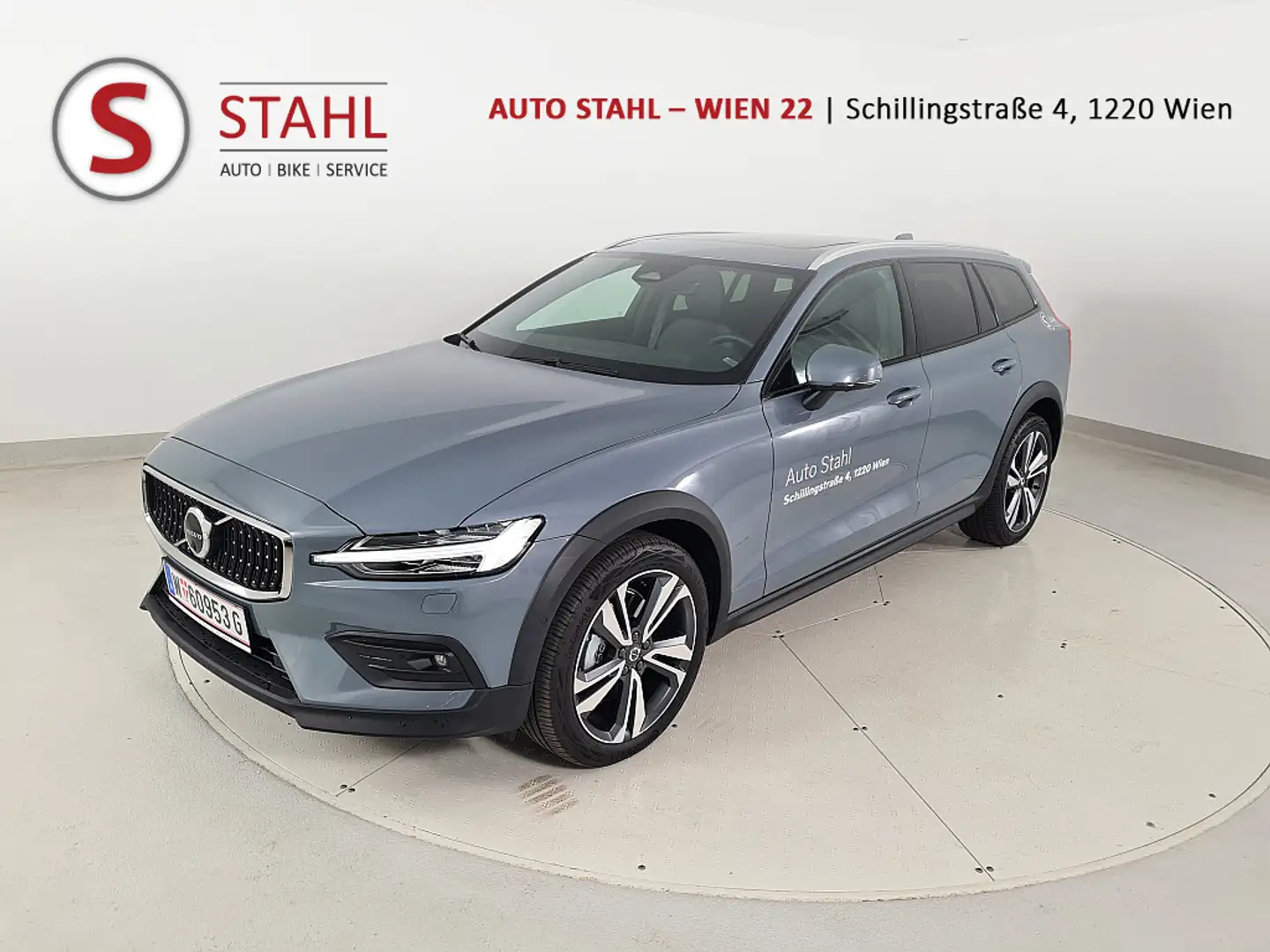 Volvo V60 Cross Country Plus B4 AWD Geartronic Gris - 1