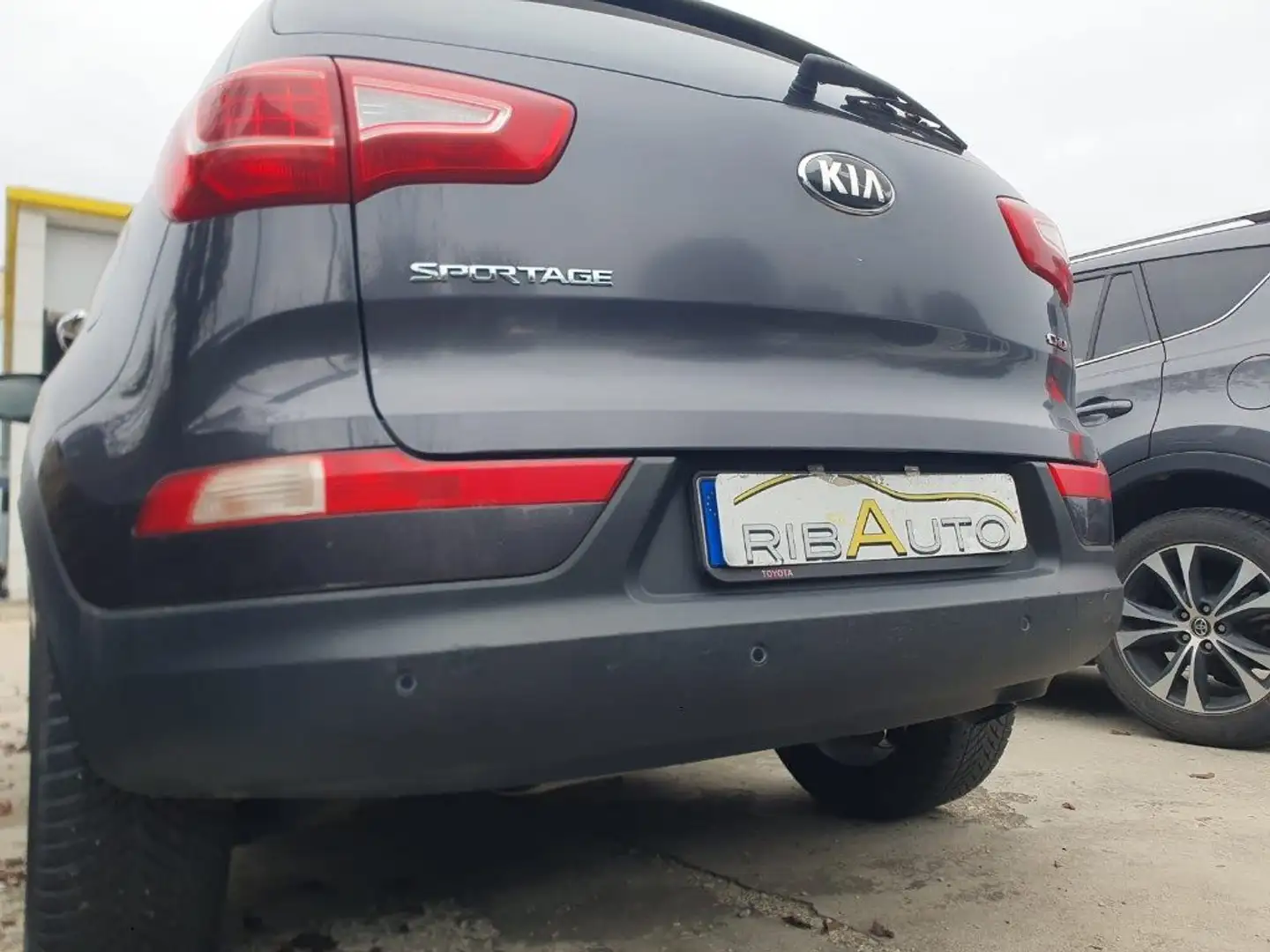 Kia Sportage 1.7 CRDI VGT 2WD Active Gris - 2
