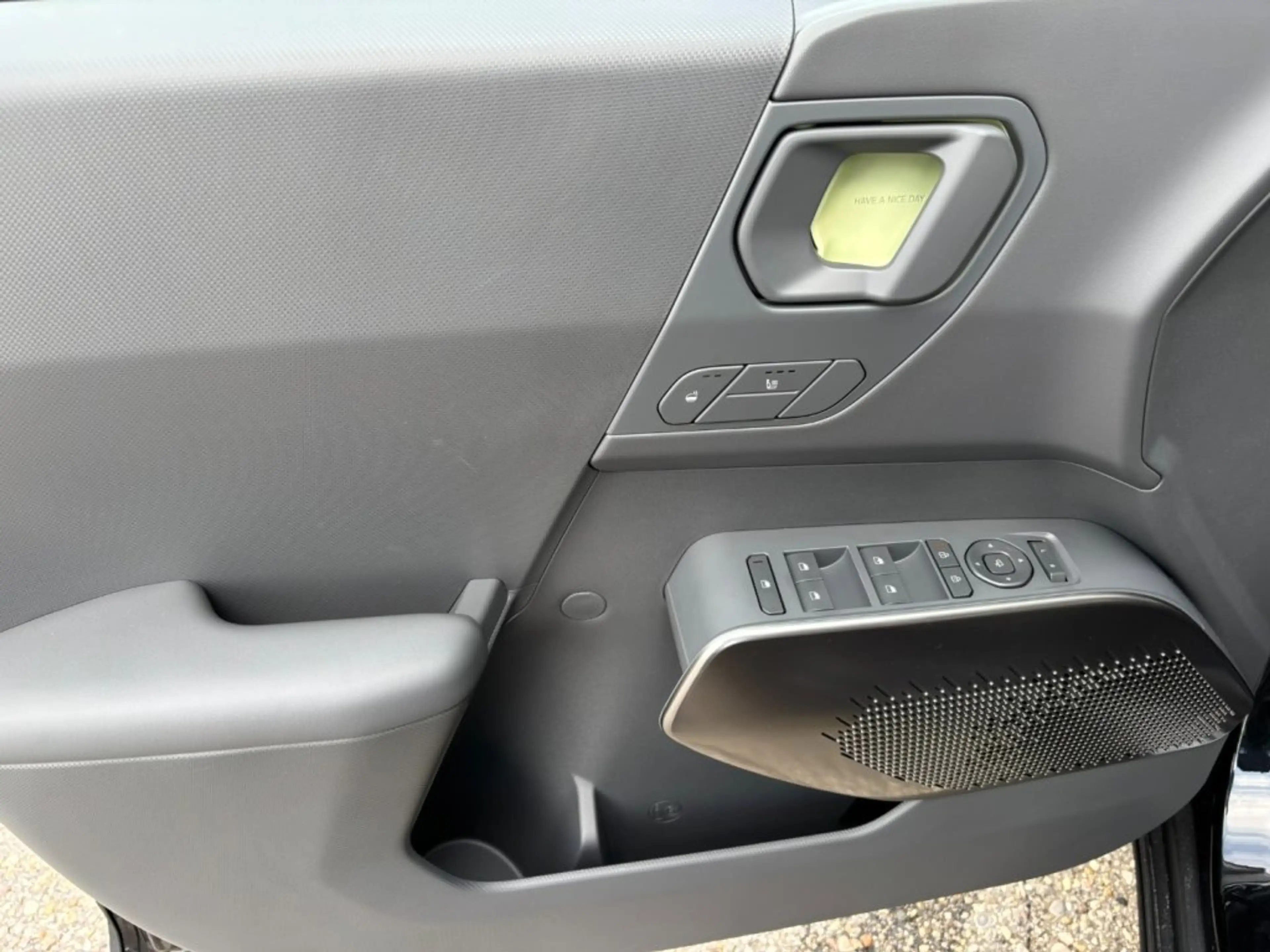 Kia EV2 /4S/AIR/61,0KWH/AT/FWD/150/MY27LP.: € 34.390,00 — photo 6