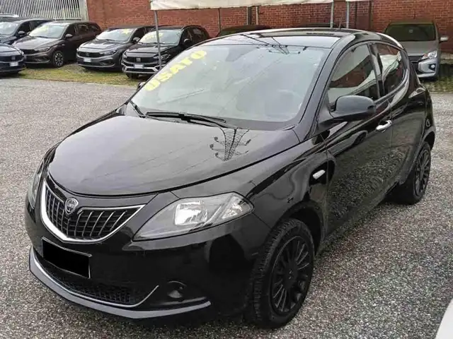 Lancia Ypsilon 1.0 FireFly S&S Hybrid Silver Plus