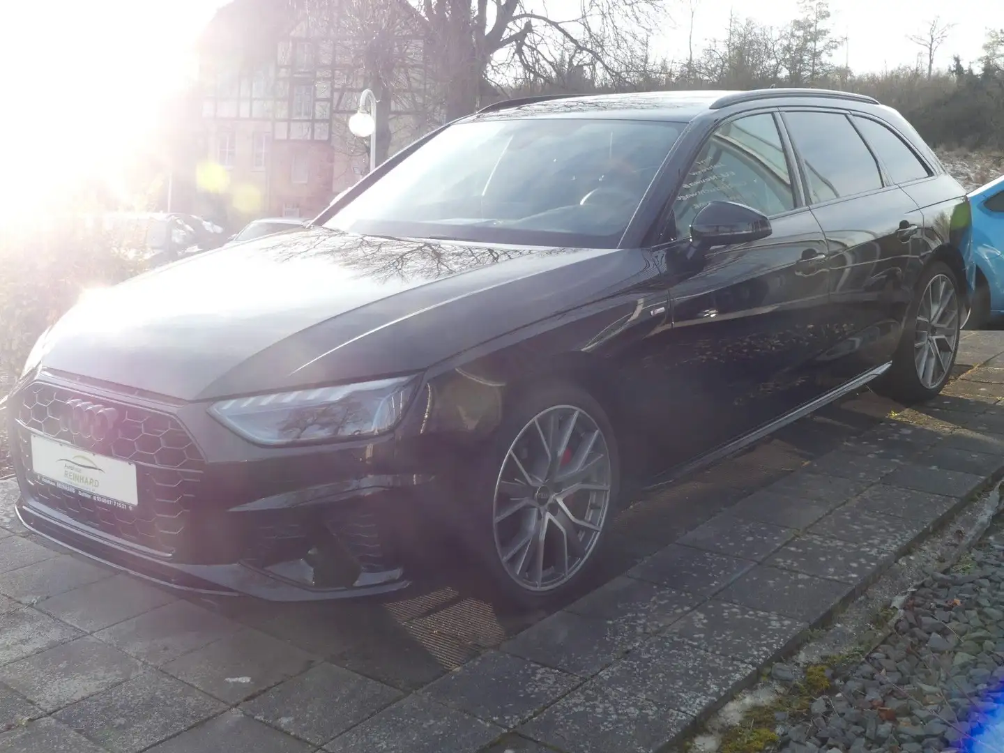 Audi A4 Avant 40 TFSI S line, Sitzheiz, Navi, LED Noir - 2