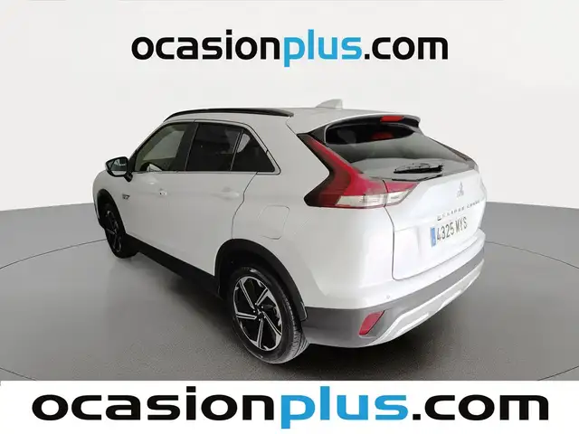 Mitsubishi Eclipse Cross view 3